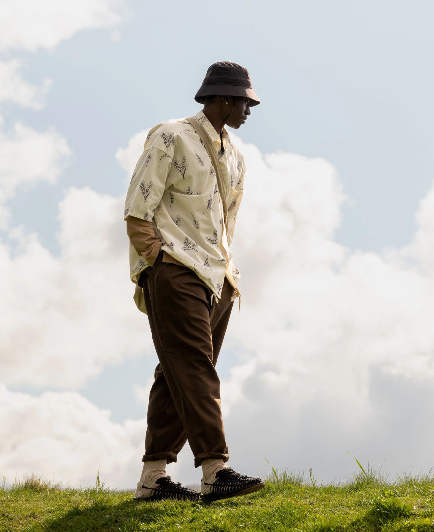 Men's UNEEK Sneaker | Black/Plaza Taupe - Image 9